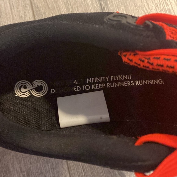 Nike Flyknit Sneakers - Picture 3 of 5